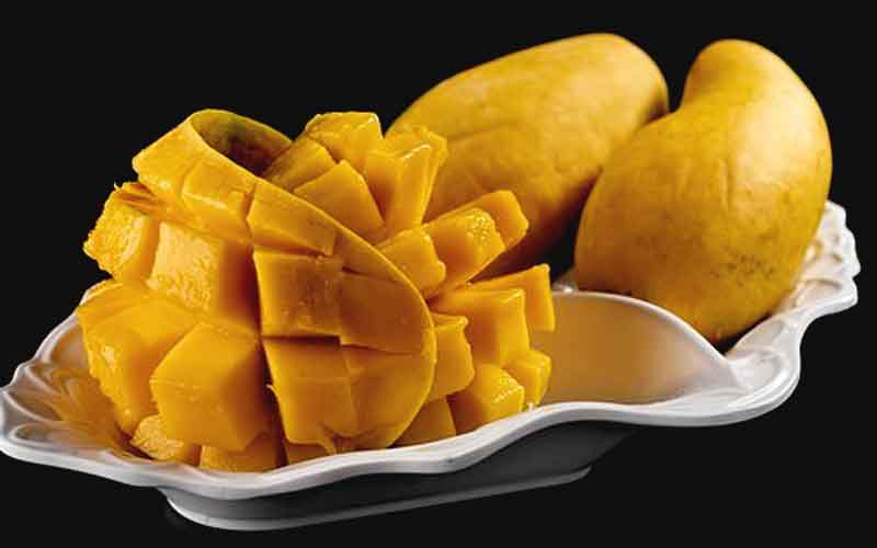 Eating mangoes may lower blood sugar and various cancers