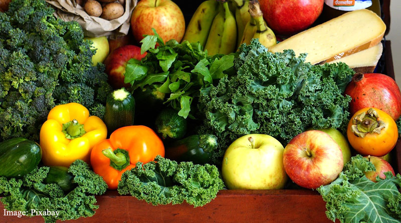 Eating more bright-colored fruits and vegetables can help prevent women's health issues