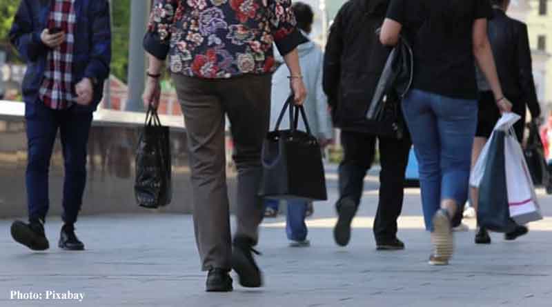 people walking 8000 steps
