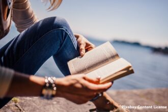 alt="book reading"