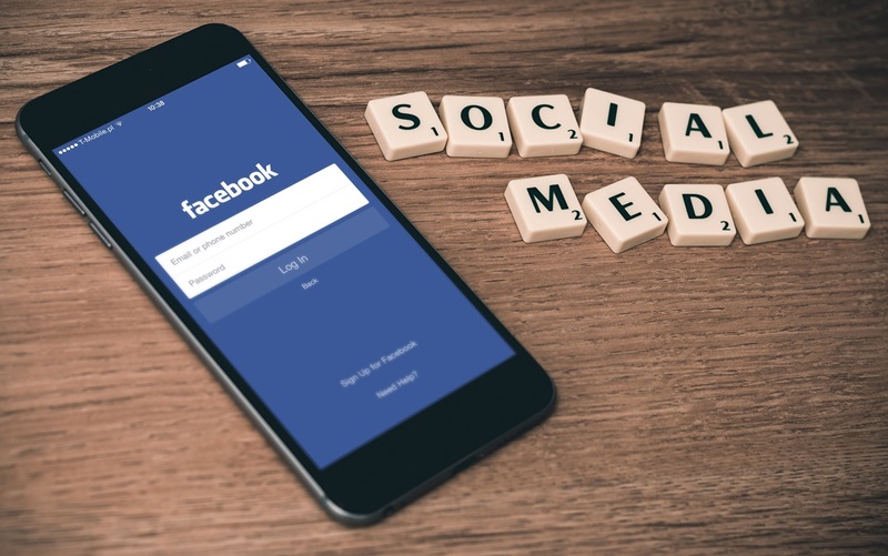 alt="social-media-mental-health"