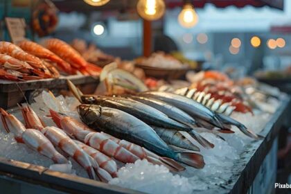 alt="Microplastics widespread in seafood"