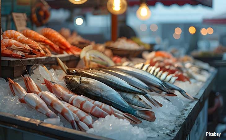 alt="Microplastics widespread in seafood"