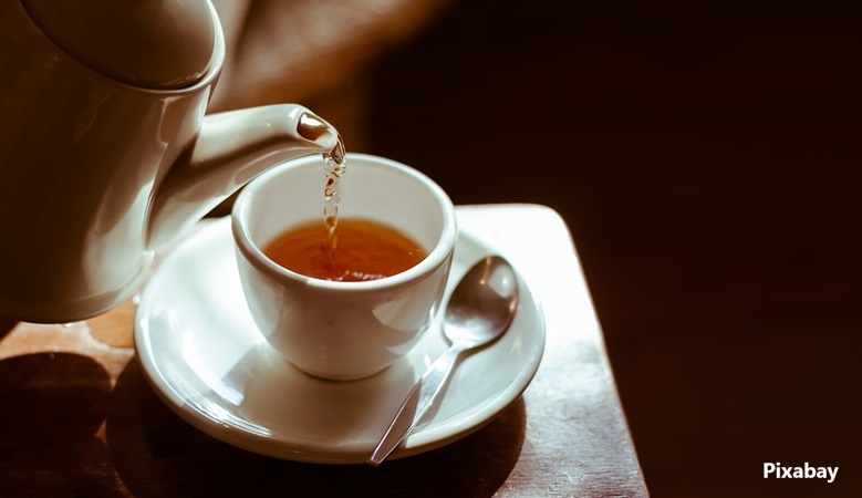 alt="green tea may help prevent dementia"