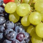 alt="health benefits of grapes resveratrol for women"