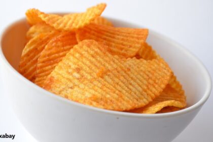 alt="South Australia to ban junk food ads on public transport"