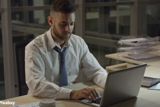 alt="night shift job"