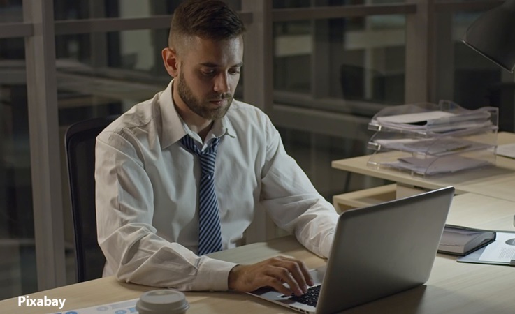 alt="night shift job"