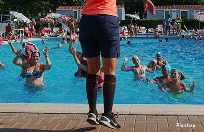 alt="water aerobics for obesity"