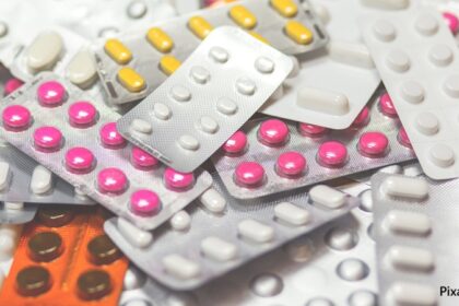 alt="antibiotics"