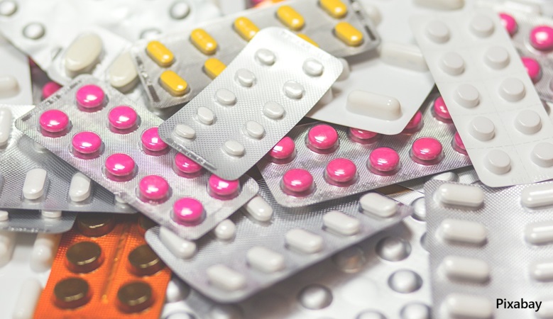 alt="antibiotics"