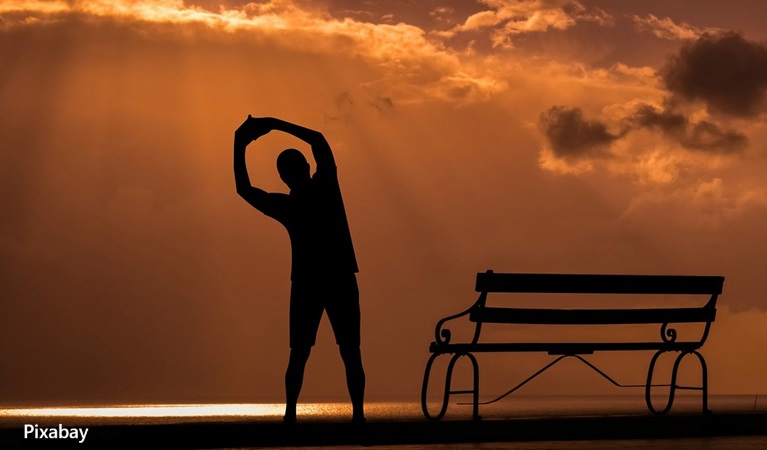 alt="evening exercise"