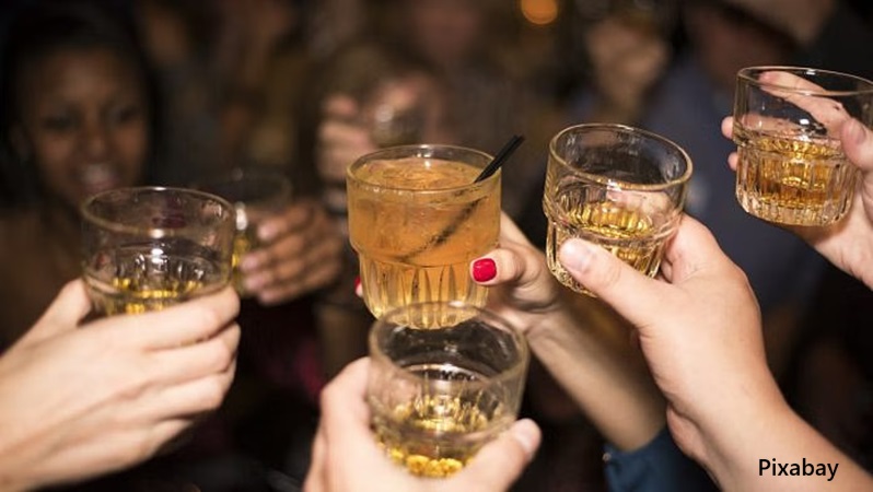 alt="Alcohol intake increases pancreatic cancer risk"