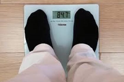 alt="Midlife weight loss benefits"