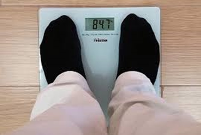 alt="Midlife weight loss benefits"