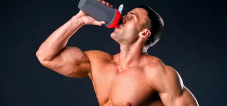 alt="Creatine supplement" 