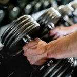 alt="build muscles and gain strength"